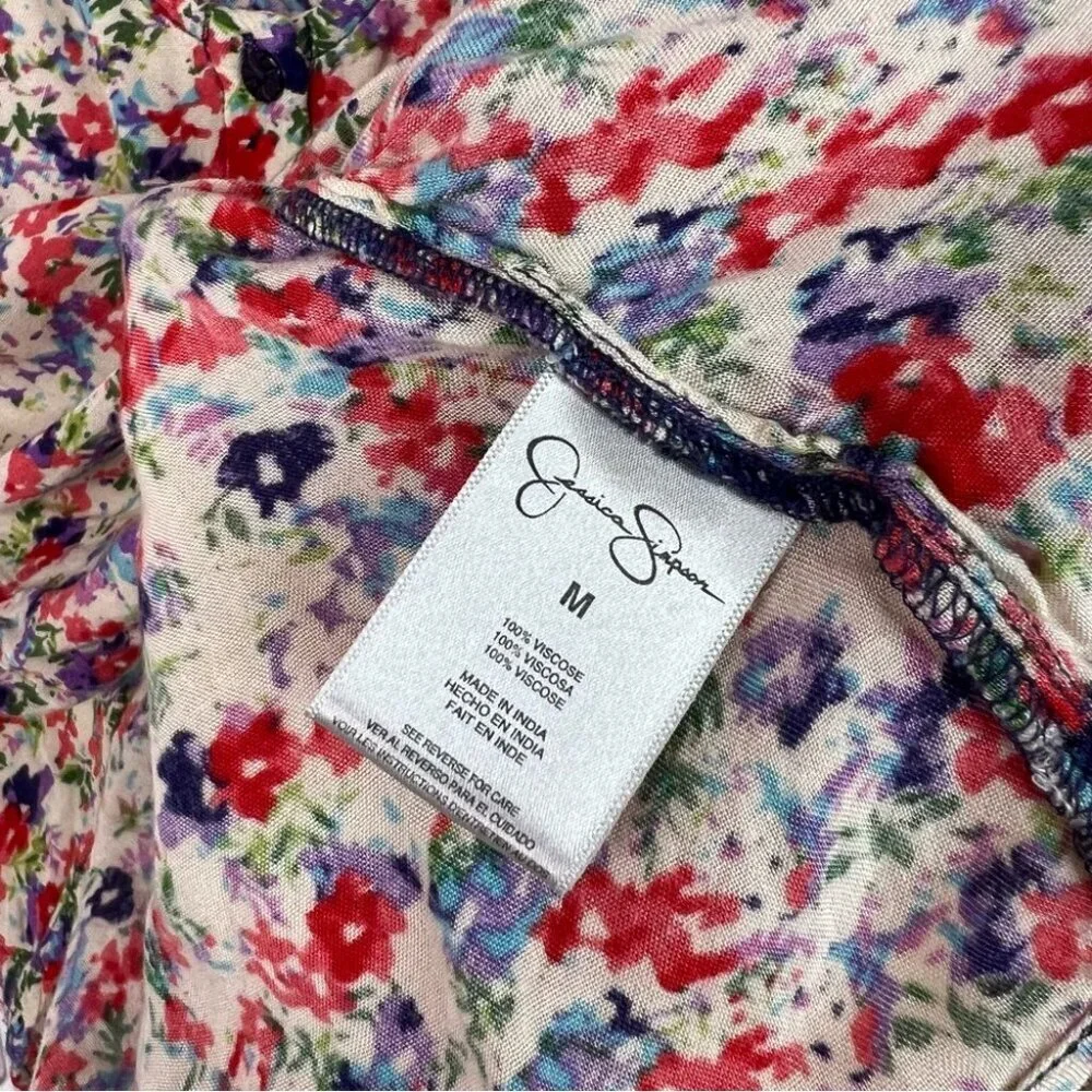Jessica Simpson embrace vibrant